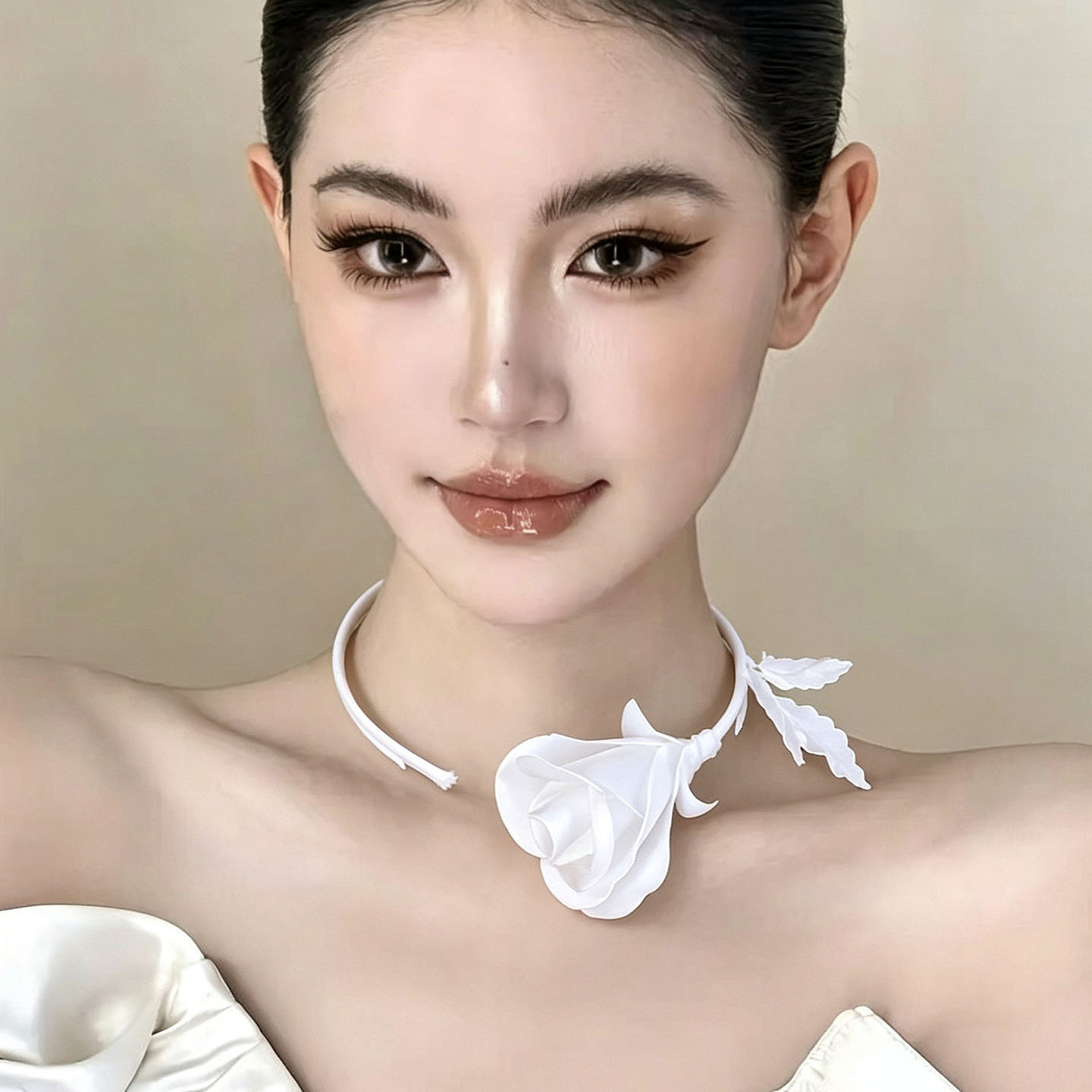 Formal Wear Jewelry For Women - Modeschmuck, handgefertigt, weiß, schwarz, Rose, Blumen-Halskette,