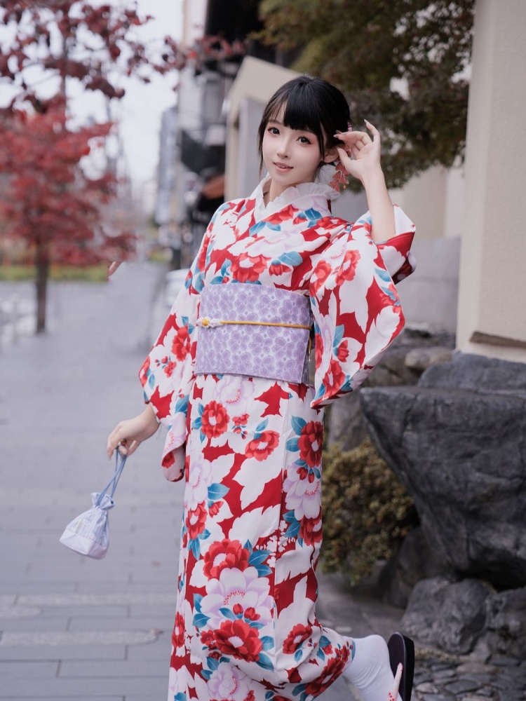 Traditioneller japanischer Yuk – Formal Wear Japan Women Bewertung und Preis