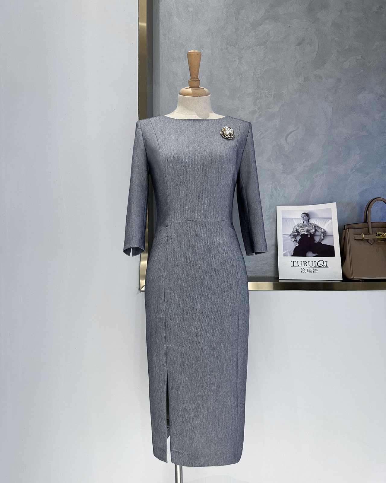 Elegantes graues Peplum-Anzug- – Women Formal Wear For Conference Bewertung und Preis