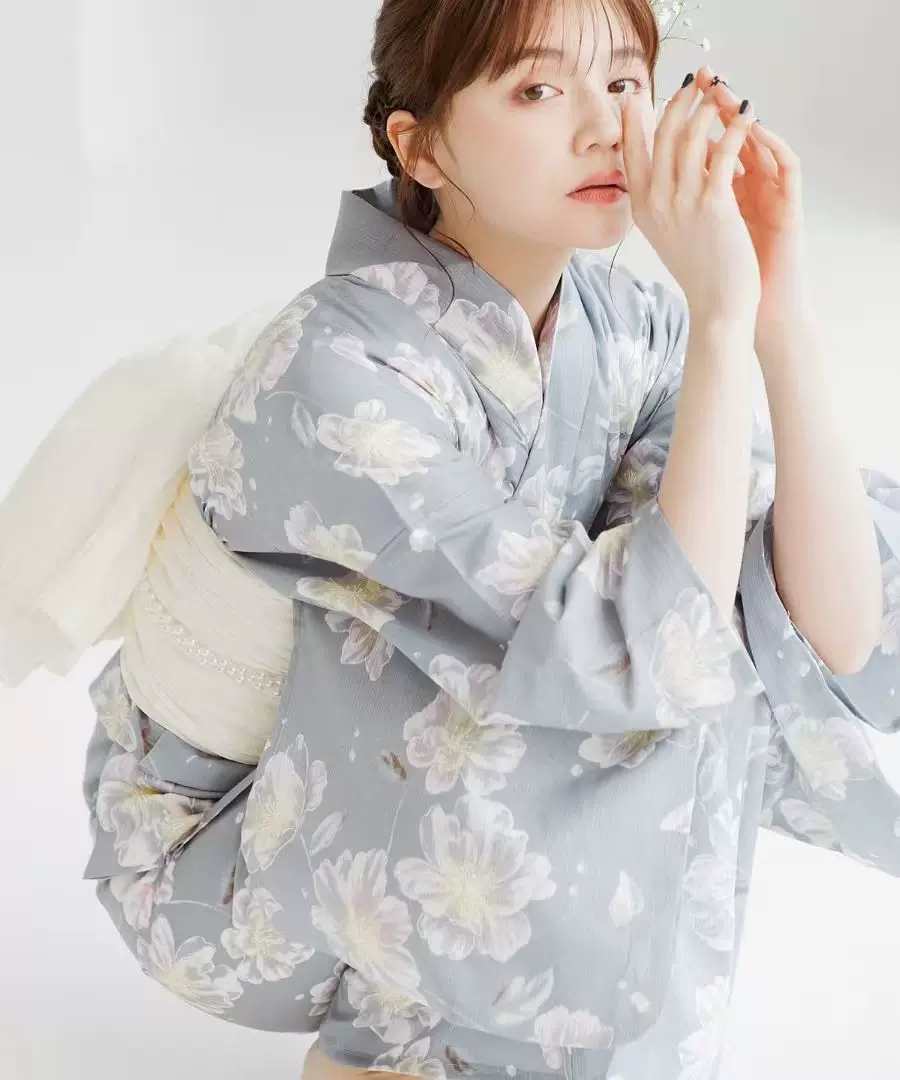 Traditioneller japanischer Yuk – Formal Wear Japan Women Bewertung und Preis