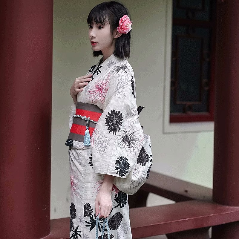 Traditioneller Kimono im japan – Formal Wear Japan Women Bewertung und Preis
